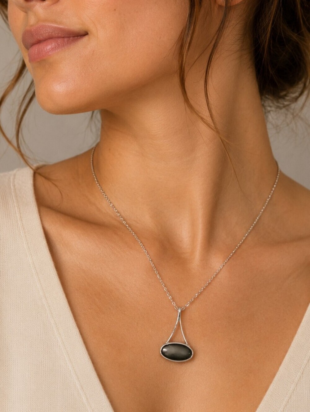 VTG SARAH COVENTRY 1978 Dainty Infinity Cat's Eye Chain Necklace